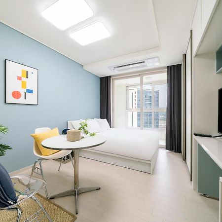 Urbanstay Songdo Moonlight Park Инчон Экстерьер фото