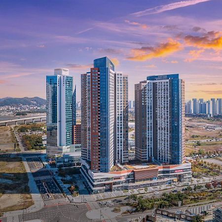 Urbanstay Songdo Moonlight Park Инчон Экстерьер фото